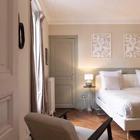Chic - 5br - 10p - Grenelle - Eiffel Tower 아파트 *